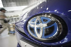 Toyota Hood Ap