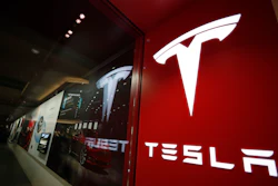 Tesla Ap21109570788520