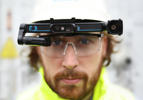 The Visor-Ex 01 from Ecom Instruments are smart glasses for industrial use in hazardous areas. The intelligent wearable combines high camera quality and reliable communication features in an ergonomic design for user&rsquo;s comfort with a weight of just 180 g.
