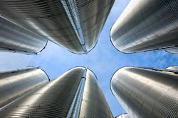 Silos 137173421 4368x2912