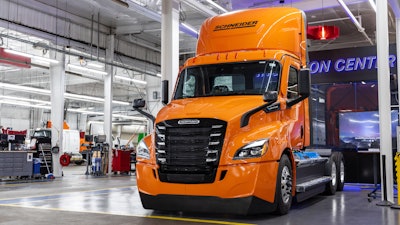 E Cascadia Orange 2022 01