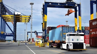 Westwell's Q-Truck: A 24/7 Autonomous New Energy Electric Heavy Truck at Laem Chabang Port in Thailand.