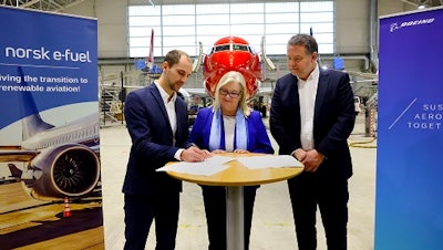 Boeing and Norsk e-Fuel sign a strategic partnership agreement to accelerate the production and availability of sustainable aviation fuel (SAF) in the Nordics and globally. From left to right: Karl Hauptmeier, CEO, Norsk e-Fuel; Maria Laine, President of Boeing in the United Kingdom, Ireland and Nordics; Lars Bjørn Larsen, CCO, Norsk e-Fuel.