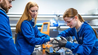 WPI student researchers in advanced manufacturing lab.