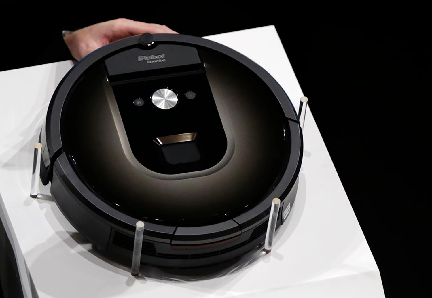 A Roomba 980 vacuum cleaning robot is presented during a presentation in Tokyo, on Sept. 29, 2015.