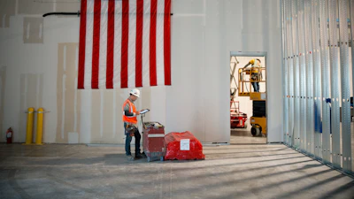 Apple’s 20,000-square-foot Advanced Manufacturing Center opens later this year, and will provide hands-on training to students, supplier employees, and U.S. businesses of all sizes.