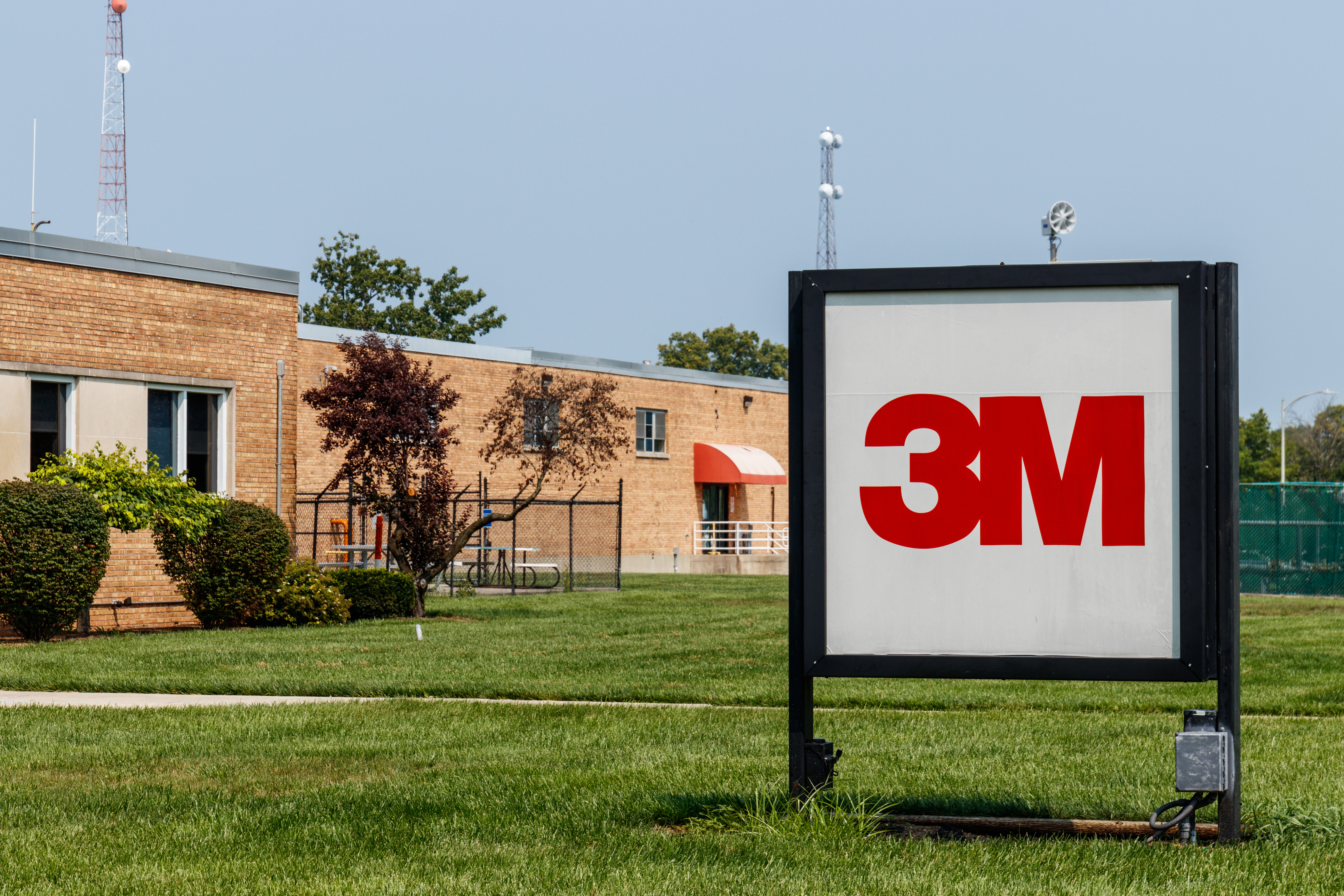 3 M