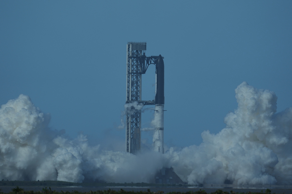 SpaceX's mega rocket Starship begins its take off but is aborted, in Starbase, Texas, Thursday, July 16, 2026.