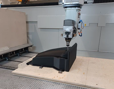 Hybrid systems that combine the power of large format 3D printing with the precision of milling offer increased flexibility for a range of production processes.