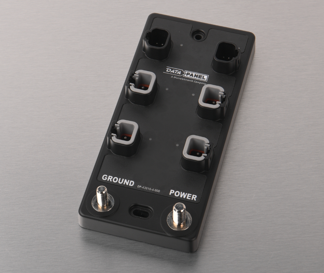 The xtremeHB H-Bridge Module (DP-43016-4-000) is a 4-channel CANbus J1939 device to control heavy-duty direct current (DC) loads.